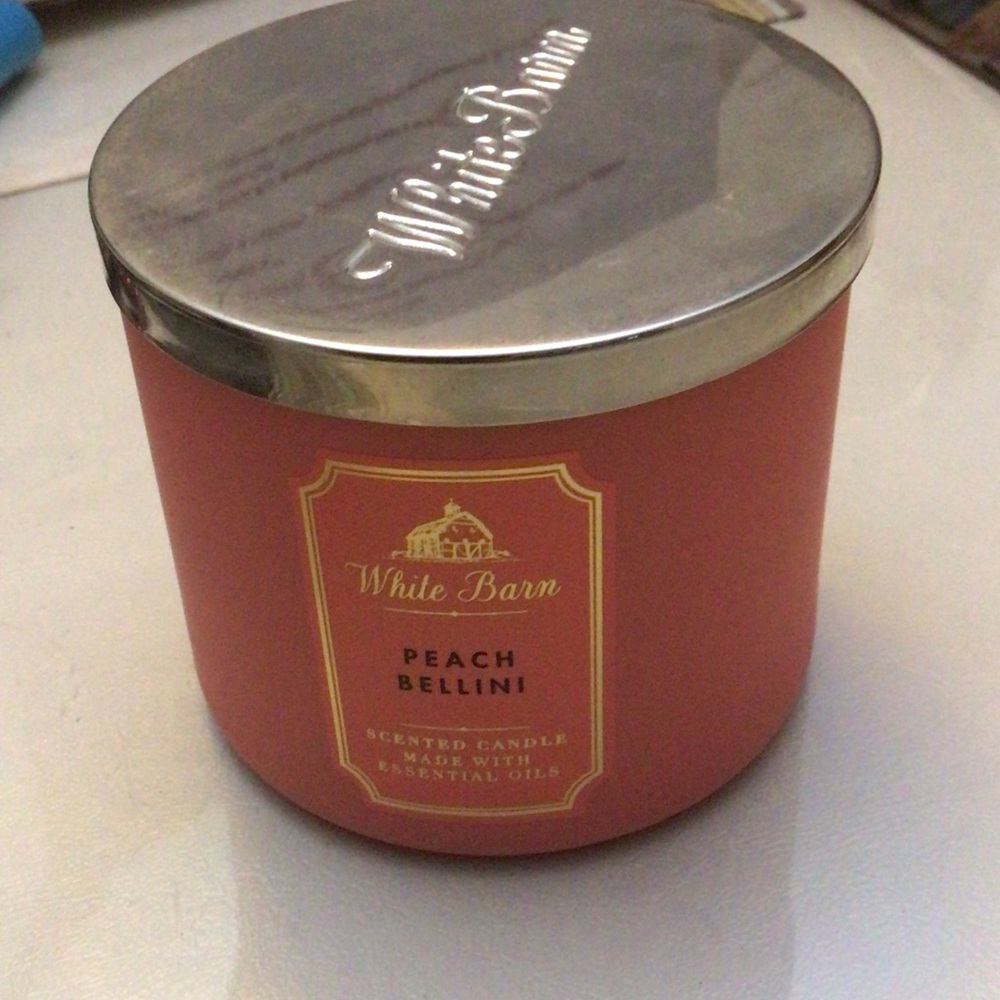 White Barn Peach Bellini Candle - Warm Coral